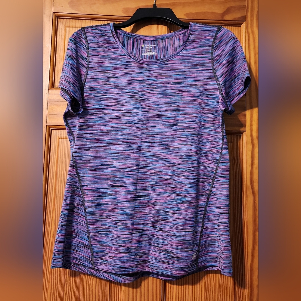 Tek Gear Tee Shirt Women's Size Medium Multicolor